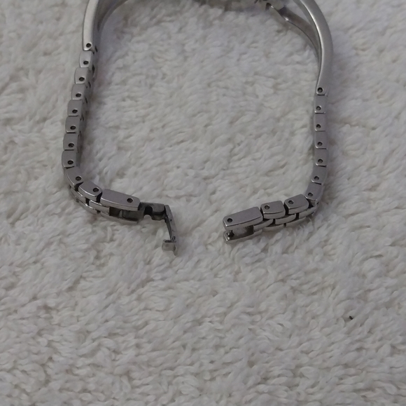 EUC Women's Stainless Steel Rhinestone Heart Designed Bulova Watch - Picture 8 of 15